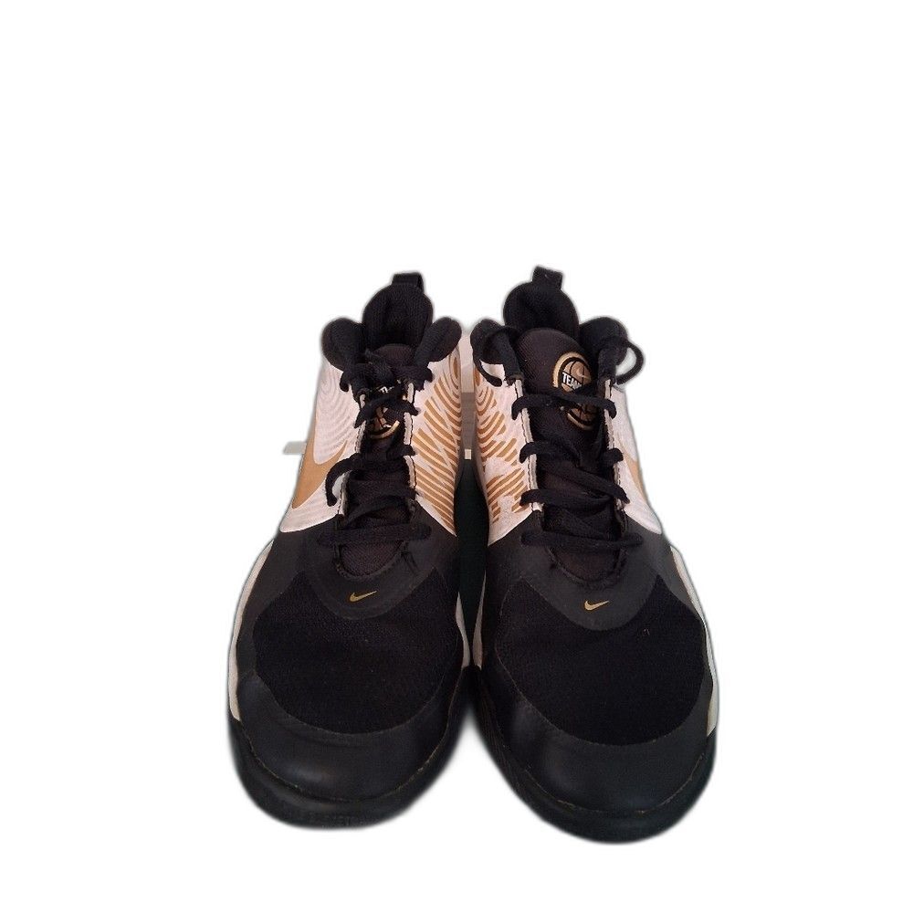 Nike Kid's Team Hustle D9 Mid Black Metallic Gold Basketball Shoes Size 5Y